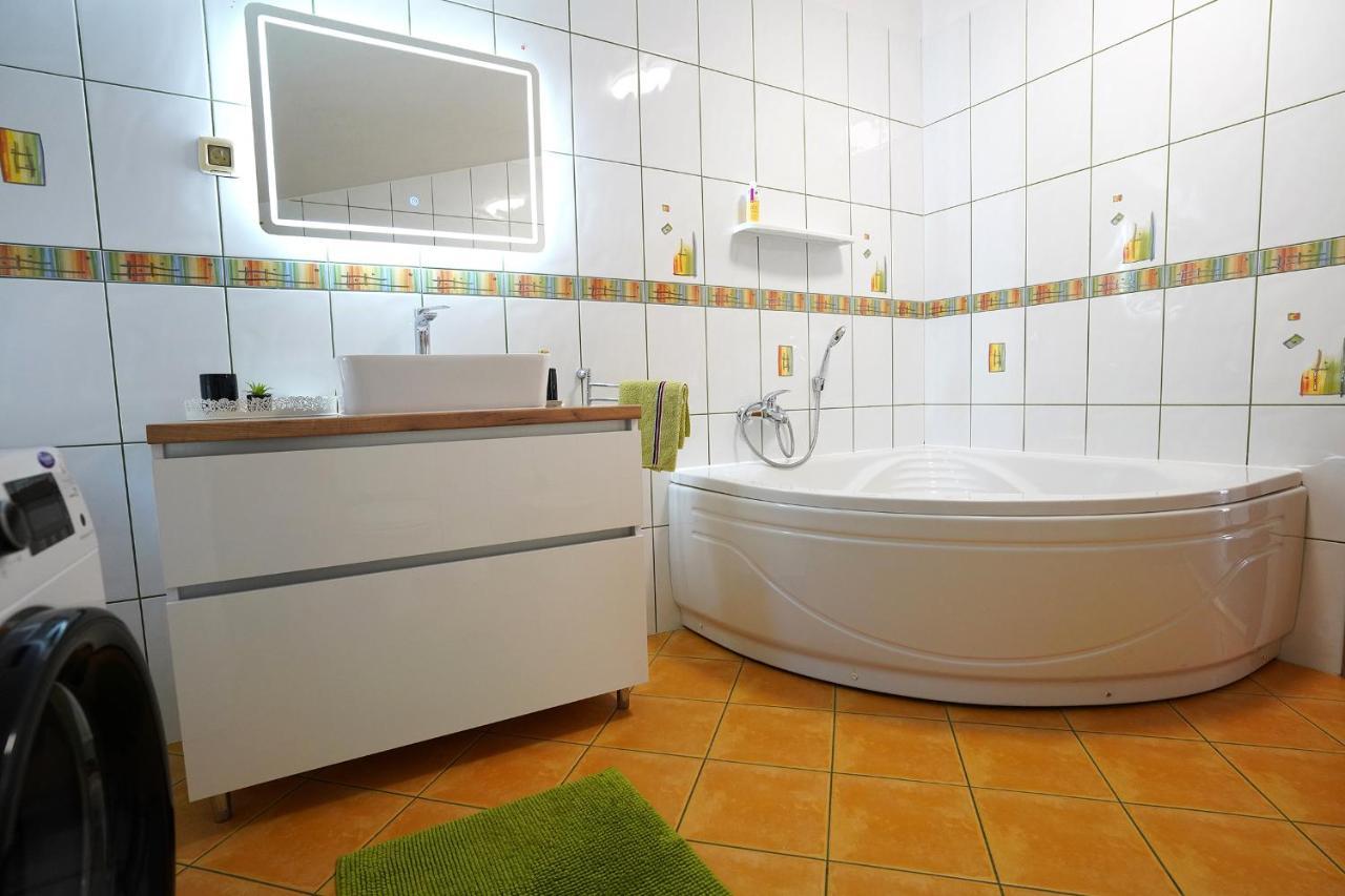 Villa Tago With Heated New Pool Kaštela Eksteriør bilde